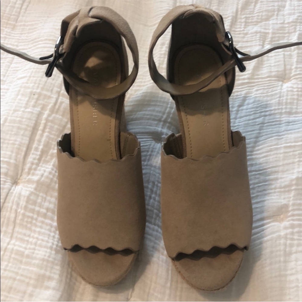 $138 Marc Fisher Espadrille Wedge Heels Beige 7 - Picture 3 of 3